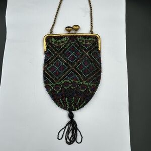 Vtg/Atq Micro Beaded Purse With Brass Frame & Chain With Purple Gem Snap Closure